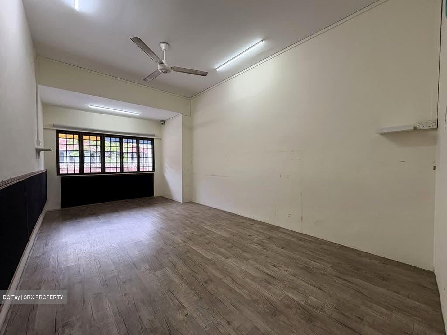 Pasir Ris Beach Park (D18), Retail #581725561